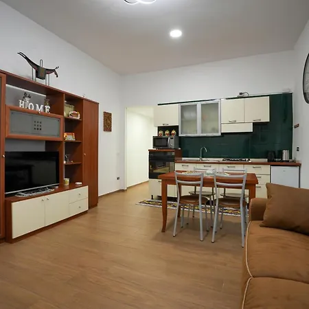 Domus Ciccio Apartament *